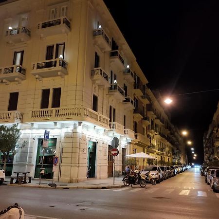 Appartamento Con Cortile A 30 Mt. Dal Mare 巴里 外观 照片